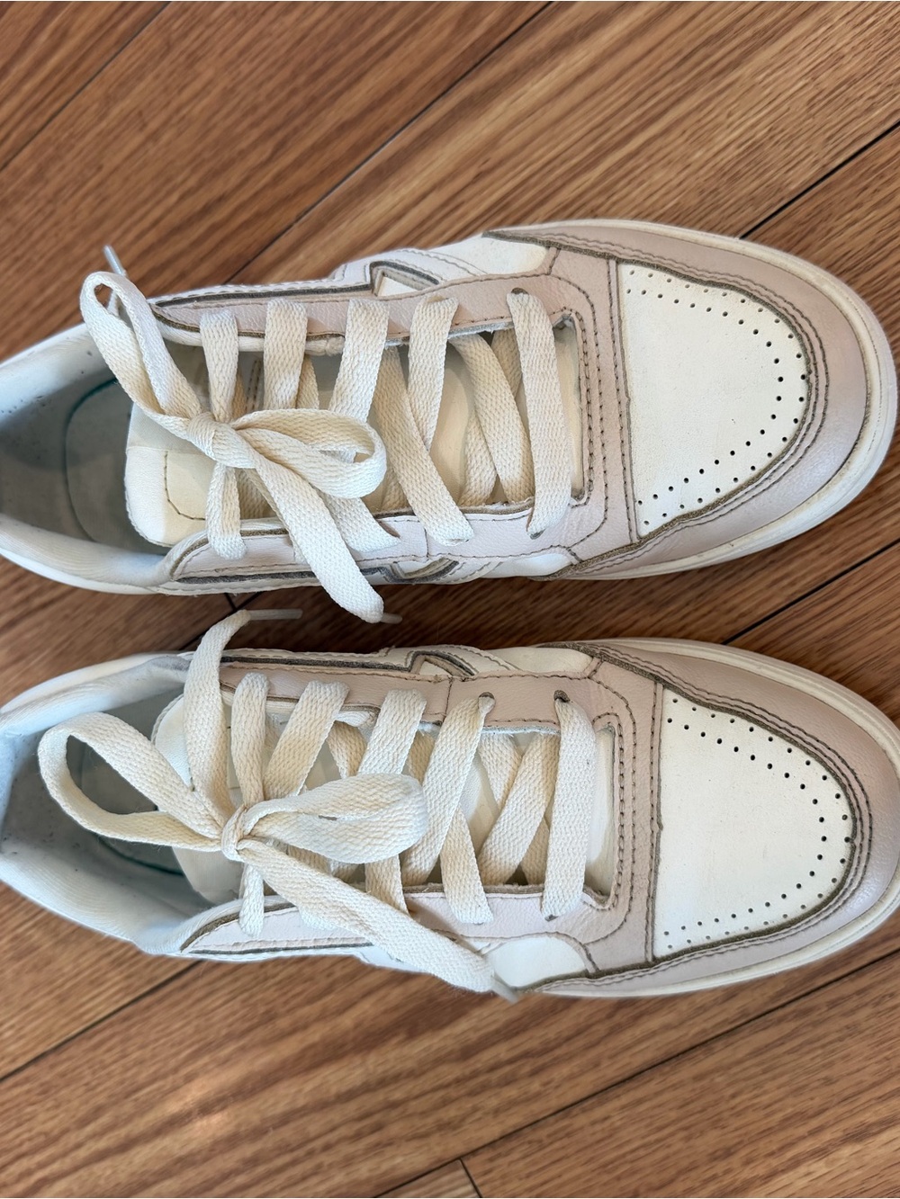 Vans White Cream Low-Top Sneakers